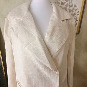 PrettyLittleThing Cream Blazer